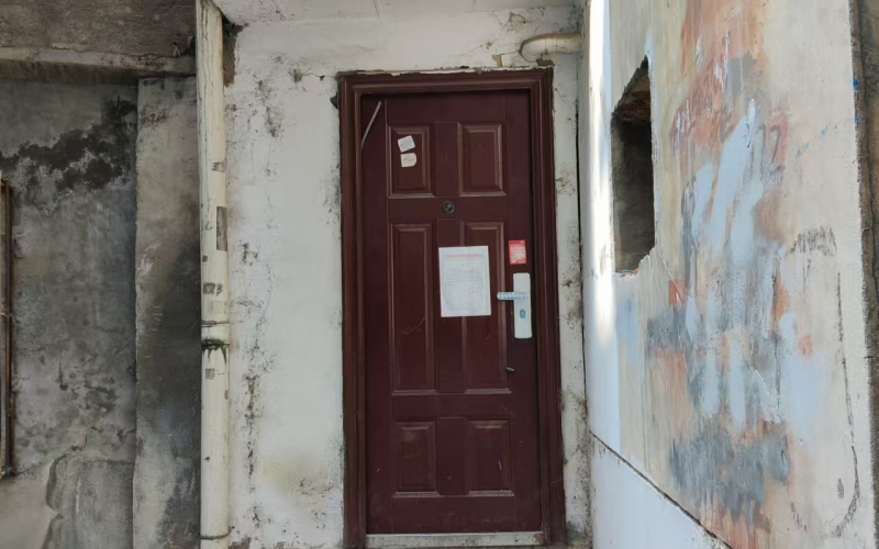 貴州省機關(guān)事務(wù)管理局國有資產(chǎn)管理服務(wù)中心貴陽市云巖區(qū)陜西路123號后方二樓房屋一套招租