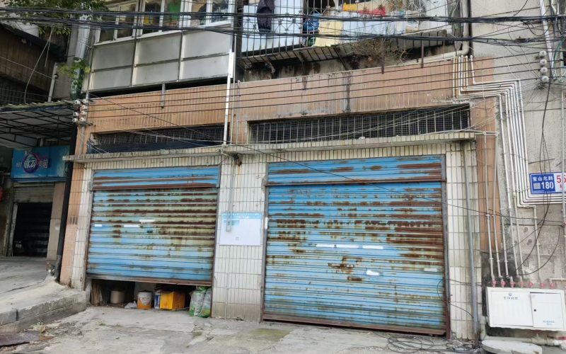 貴州省機(jī)關(guān)事務(wù)管理局國(guó)有資產(chǎn)管理服務(wù)中心貴陽(yáng)市云巖區(qū)寶山北路180號(hào)55棟一單元1樓最左側(cè)2間車庫(kù)招租