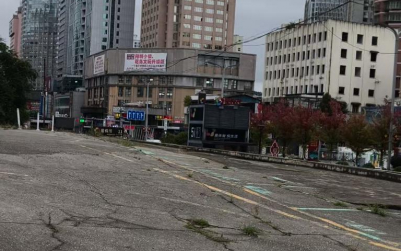 貴州省機(jī)關(guān)事務(wù)管理局國(guó)有資產(chǎn)管理服務(wù)中心貴陽市云巖區(qū)城基路停車場(chǎng)及附屬用房招商